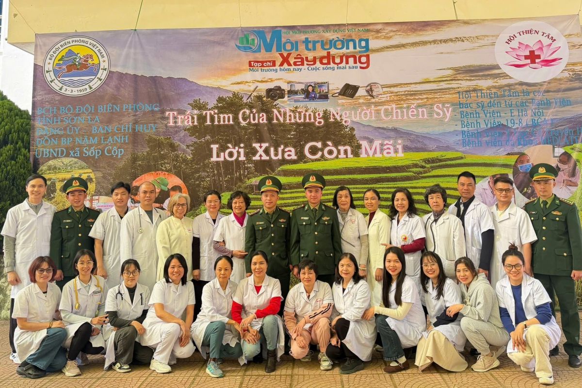 Sơn La: &Acirc;n t&igrave;nh người thầy thuốc nơi ph&ecirc;n giậu Tổ quốc